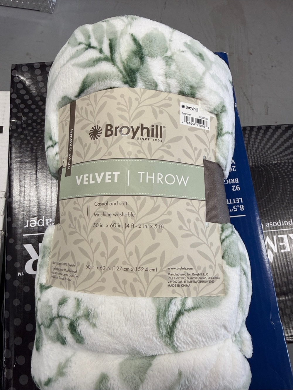 Broyhill Green Marble Velvet Throw Blanket